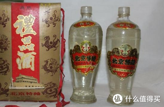 北京大爷晒“酒柜”，品类不多，但都是经典，网友：家底真是雄厚