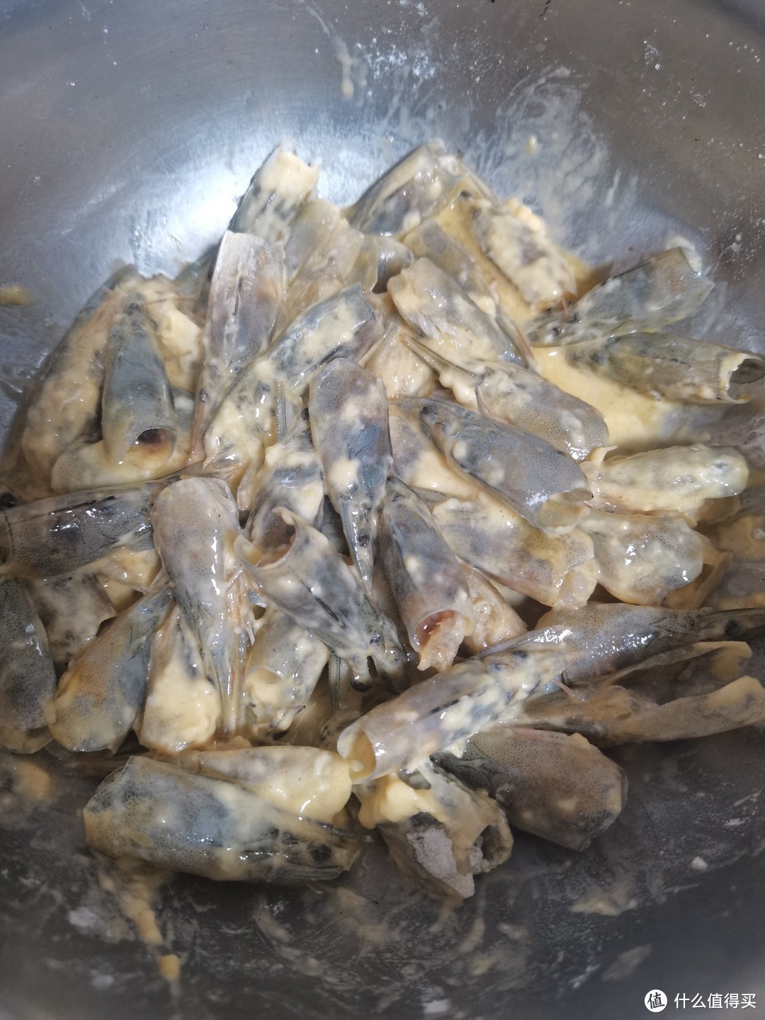 爱虾人士请注意！如何实现一虾两吃？同时呈现：蒜蓉粉丝虾+油炸虾头，口感双满足，美味不可挡！