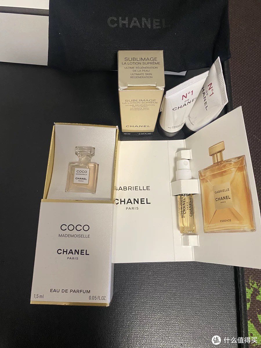 ￼￼香奈儿（Chanel）五号香水（经典）50ml（礼盒装）送女友 送老婆 礼物
