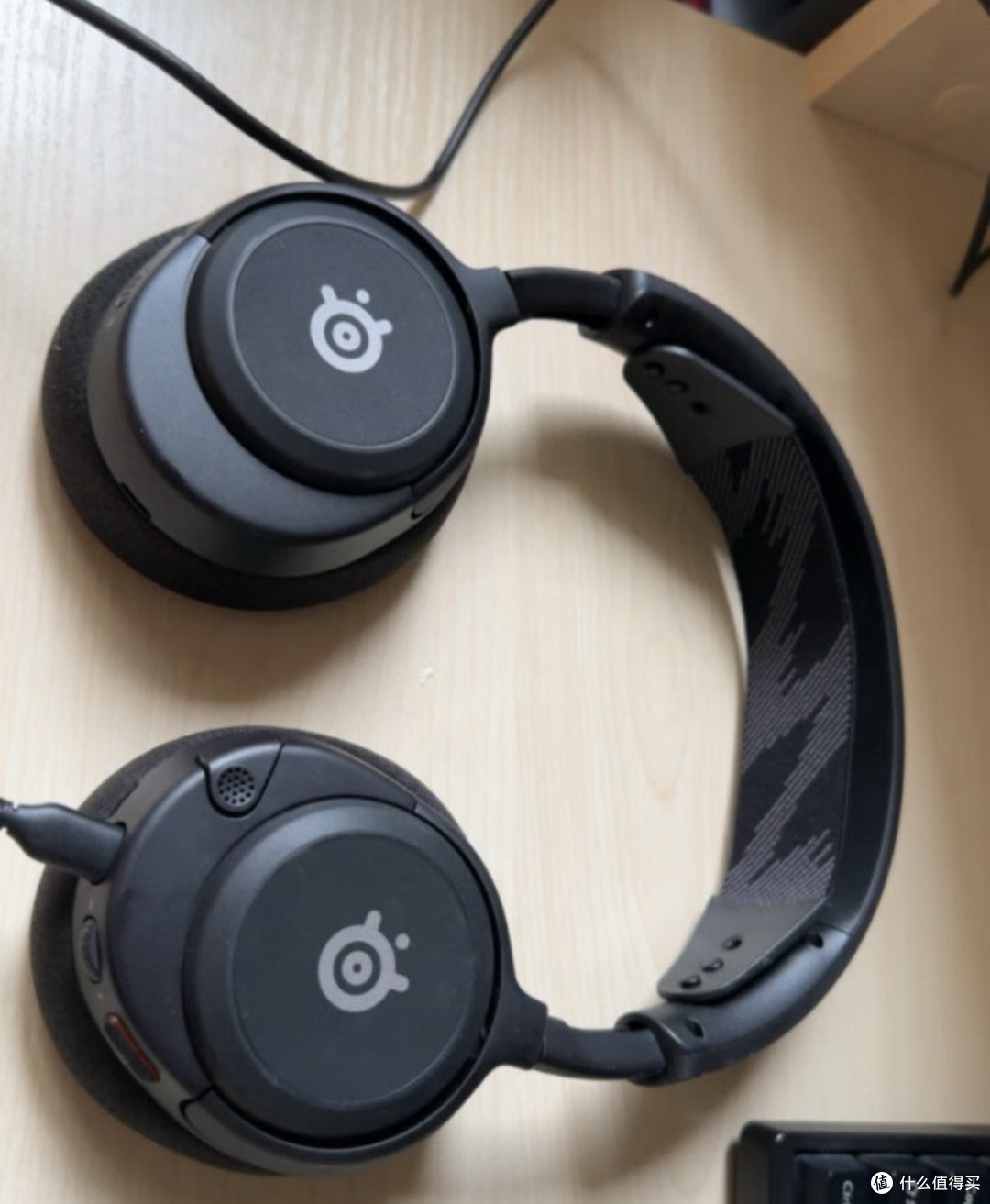 赛睿(steelseries)arctis 寒冰nova 7无线耳机  电竞游戏耳机 2.