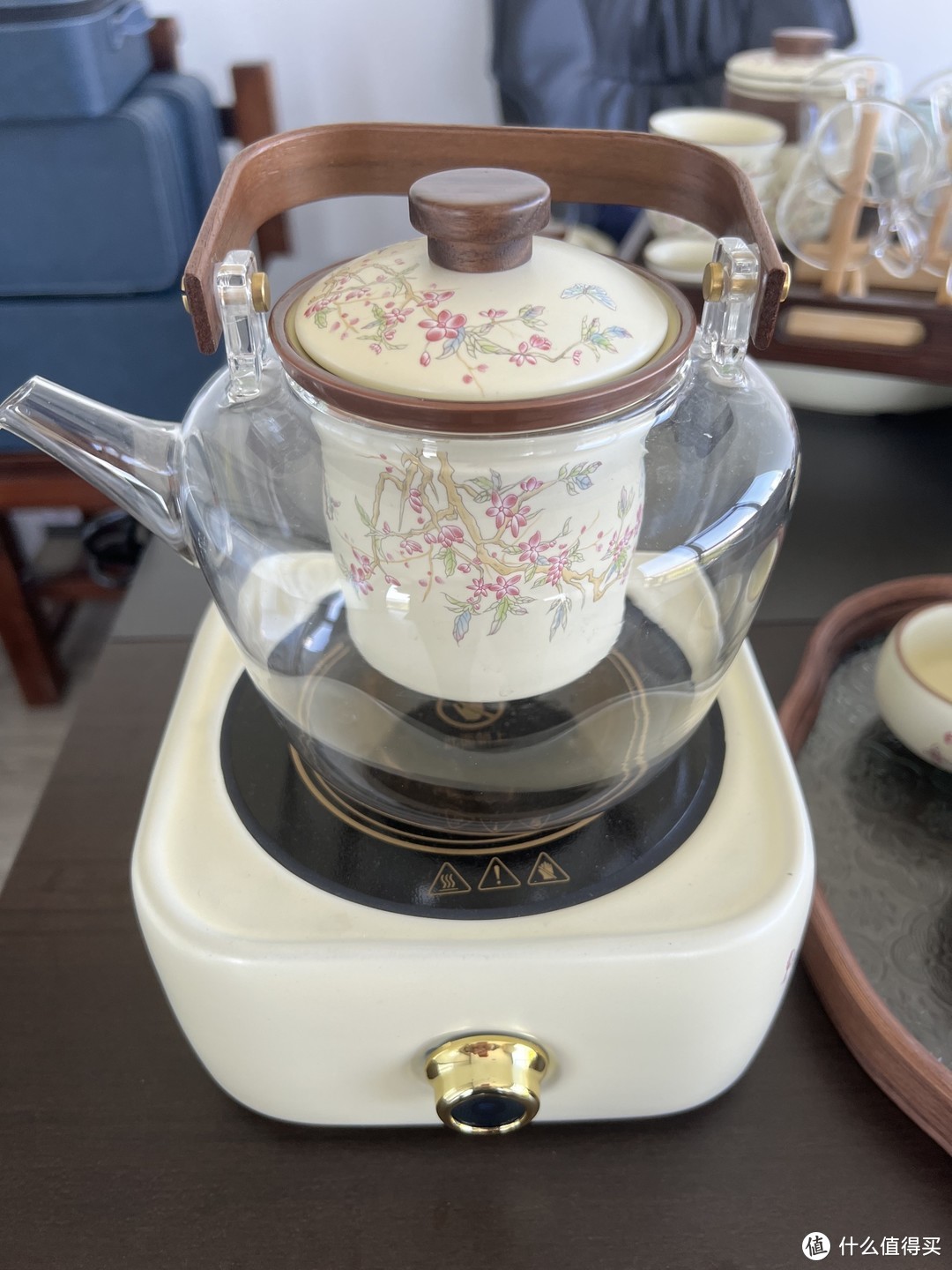 紫藤花电陶炉：家用室内煮茶新潮流