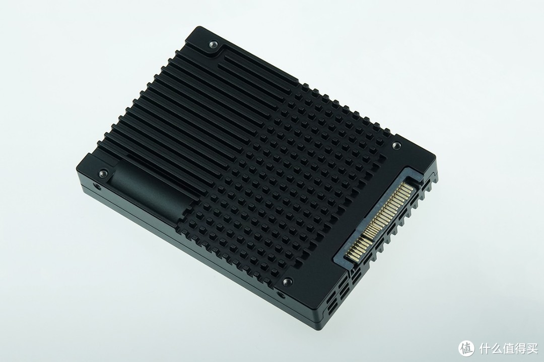 国产品牌+国产NAND+PCIe 5.0：小海豚PBlaze7 7940企业级SSD抢先分享