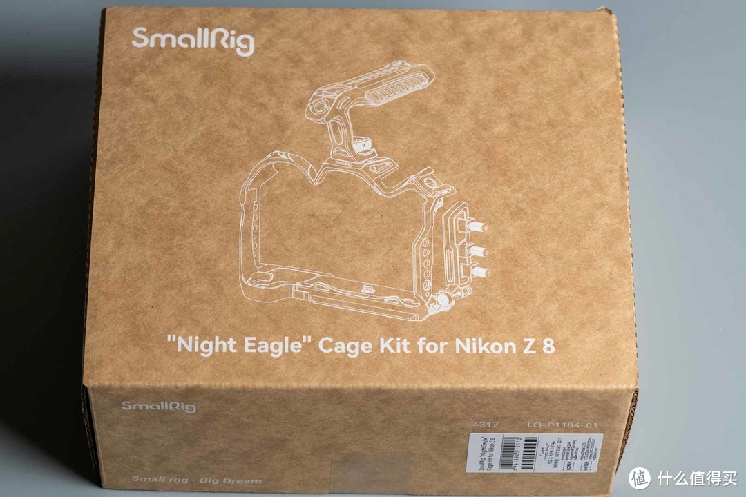 张大妈首发！ 斯莫格夜莺兔笼评测：尼康Z8的新伙伴，对比老款尼康Z8兔笼，组合 斯莫格碳纤维手柄