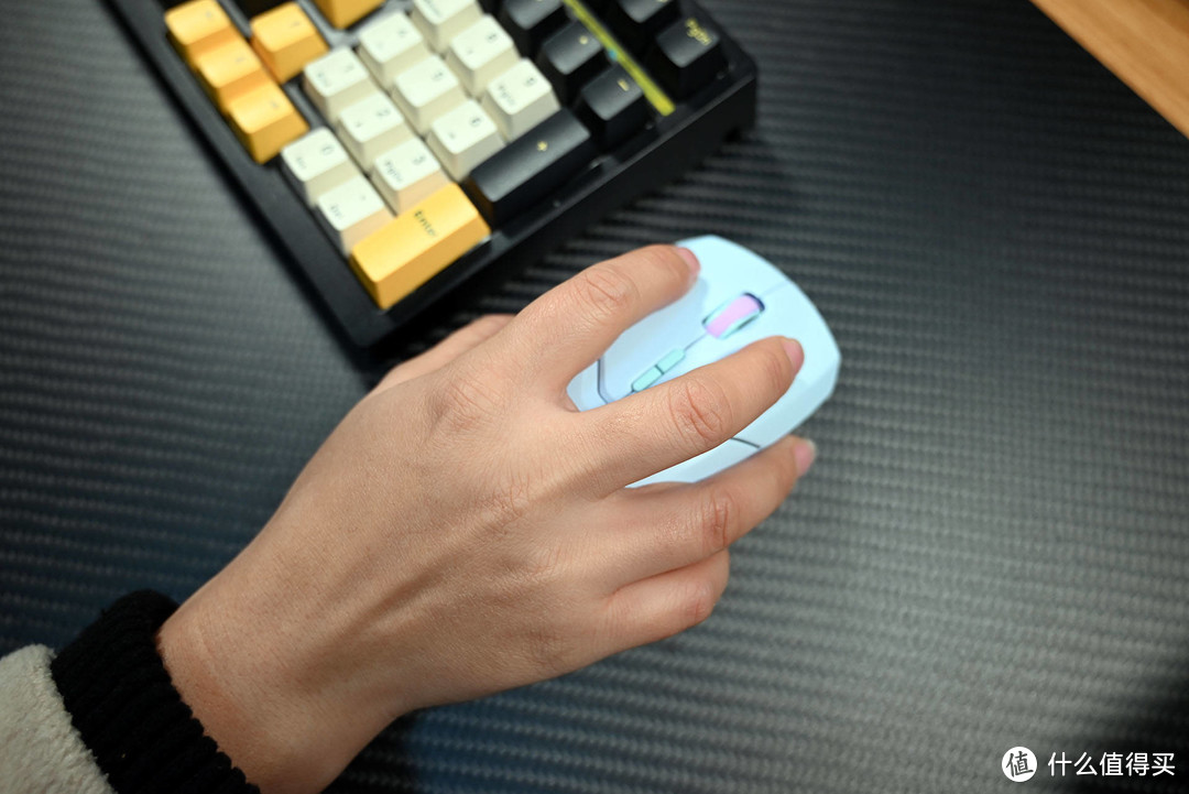 雷柏VT9PRO系列双模鼠标：全能型手感、轻巧顺手的办公游戏两面手