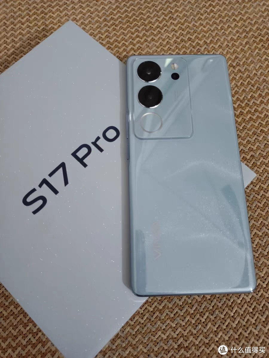 明星代言，vivo S17 Pro 发布：首款 5G 手机!