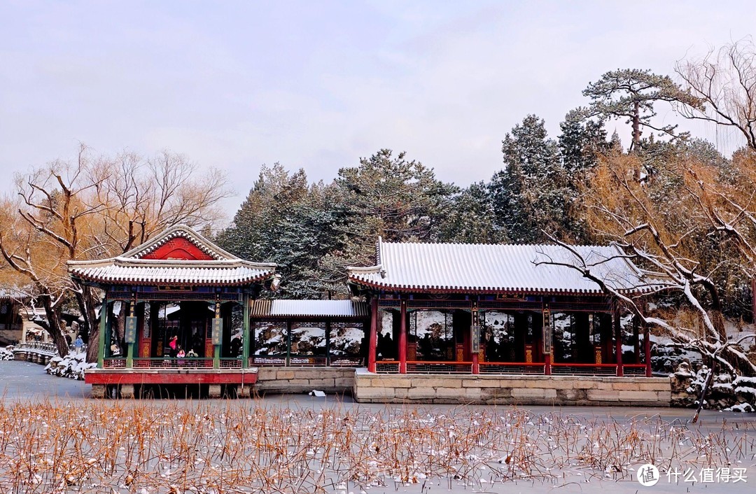 投石问路：用iQOO12手机摄影记录北京谐趣园的雪景