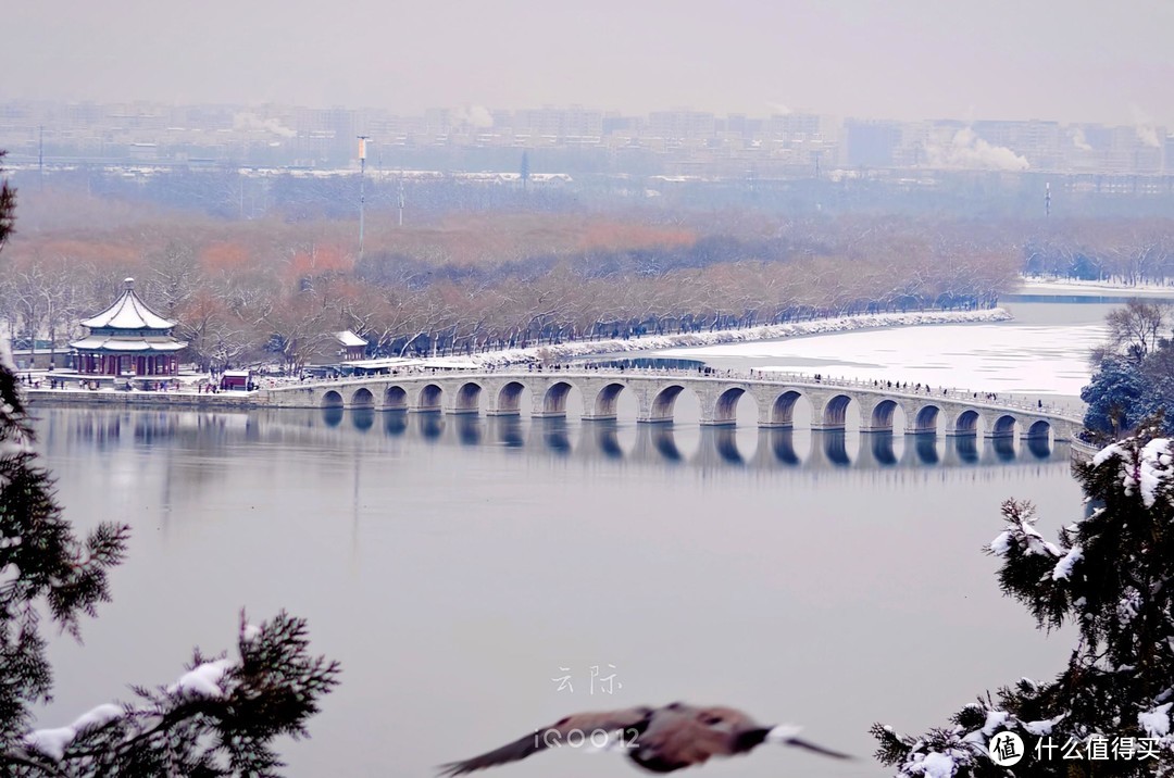 投石问路：用iQOO12手机摄影记录北京谐趣园的雪景