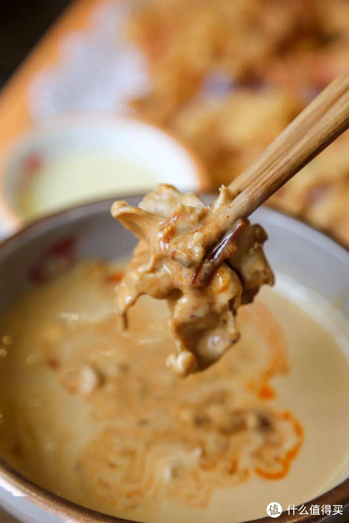 吃火锅时，你有哪些百吃不厌的火锅「蘸料搭子」？