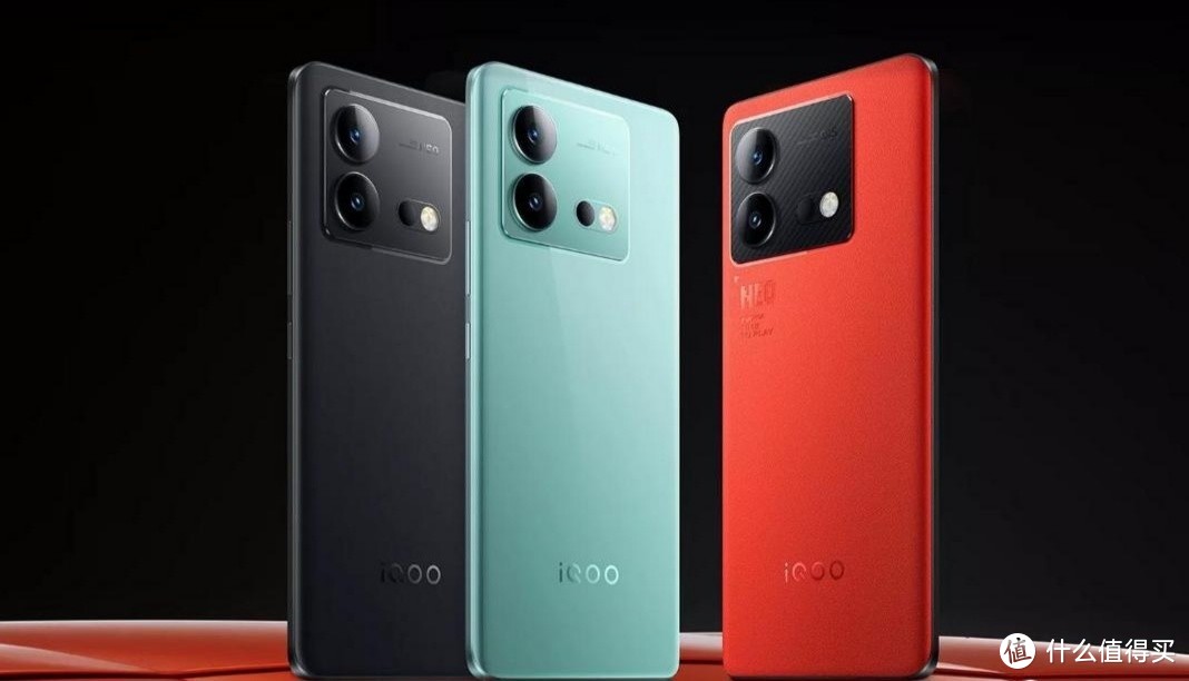 iQOO 骁龙 8+ Gen1 处理器手机，1706 元爆款来袭" - 口语化风格，信息量丰富，适用于吸引人的标题