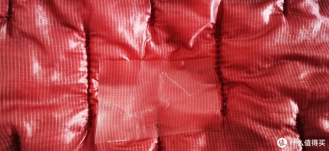 巴塔棉服Micro Puff的缺点：太“脆”，需要用心呵护。