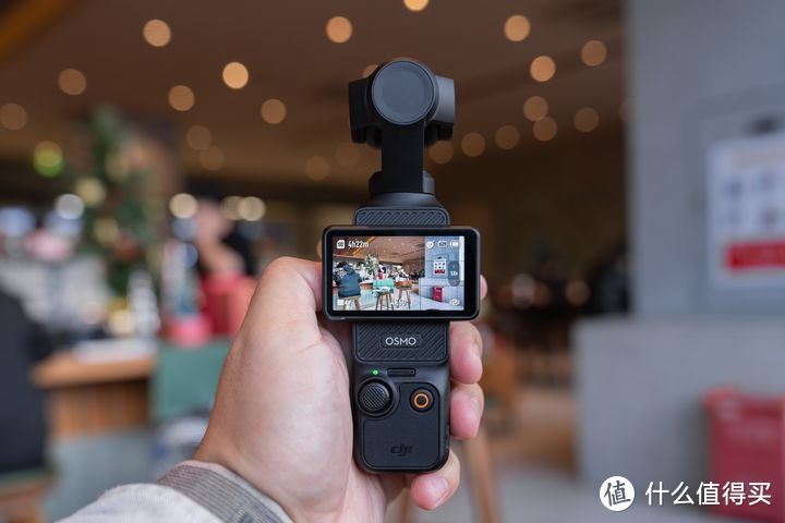 大疆 Osmo Pocket 3 测评：1 吋大底 2 吋小屏 3 轴云台，年度最佳单兵 Vlog 神器