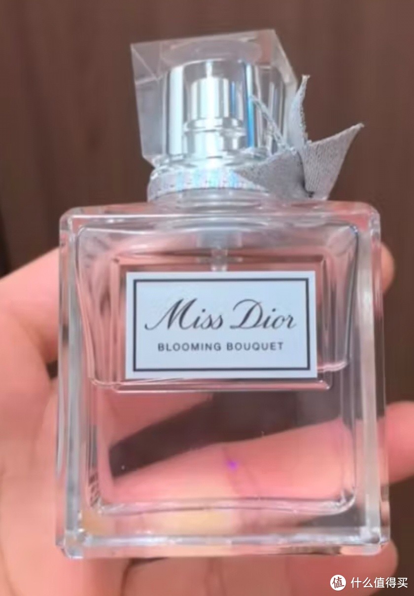 迪奥（DIOR）MissDior迪奥小姐花漾女士淡香水50ml 礼袋 双旦礼物