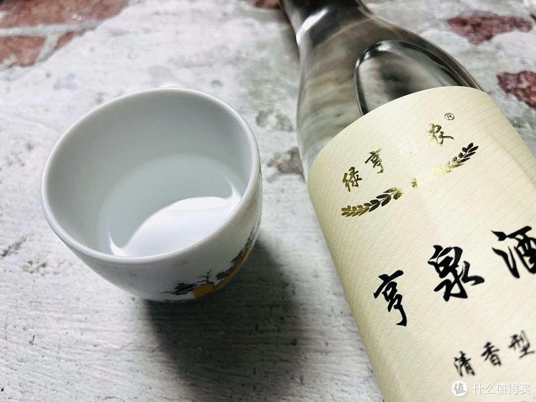 人生的第一口53°C白酒，献给了绿亨司农清香型白酒~