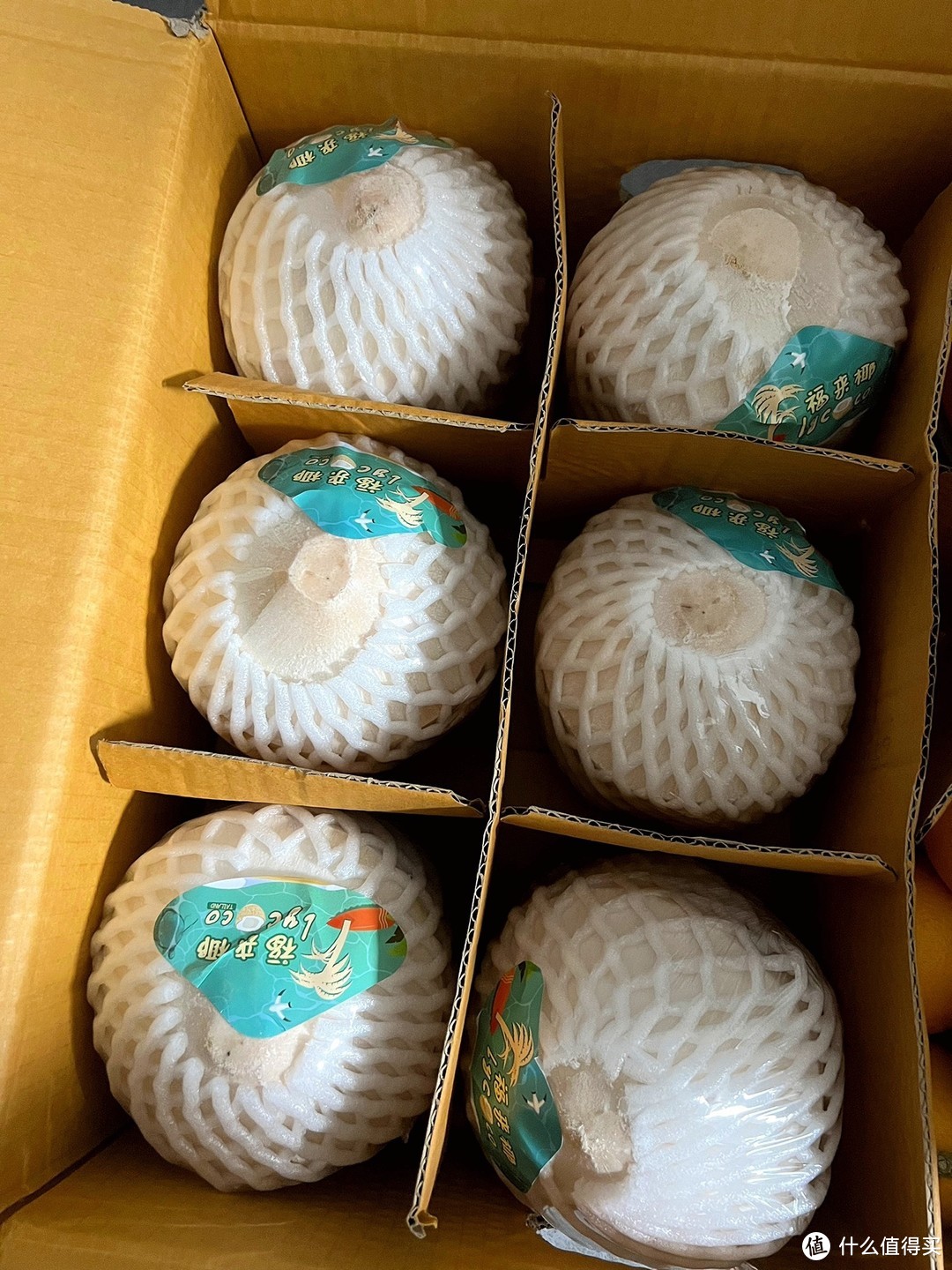 泰国椰青9粒大果整箱进口香水新鲜椰子批发孕妇当季水果