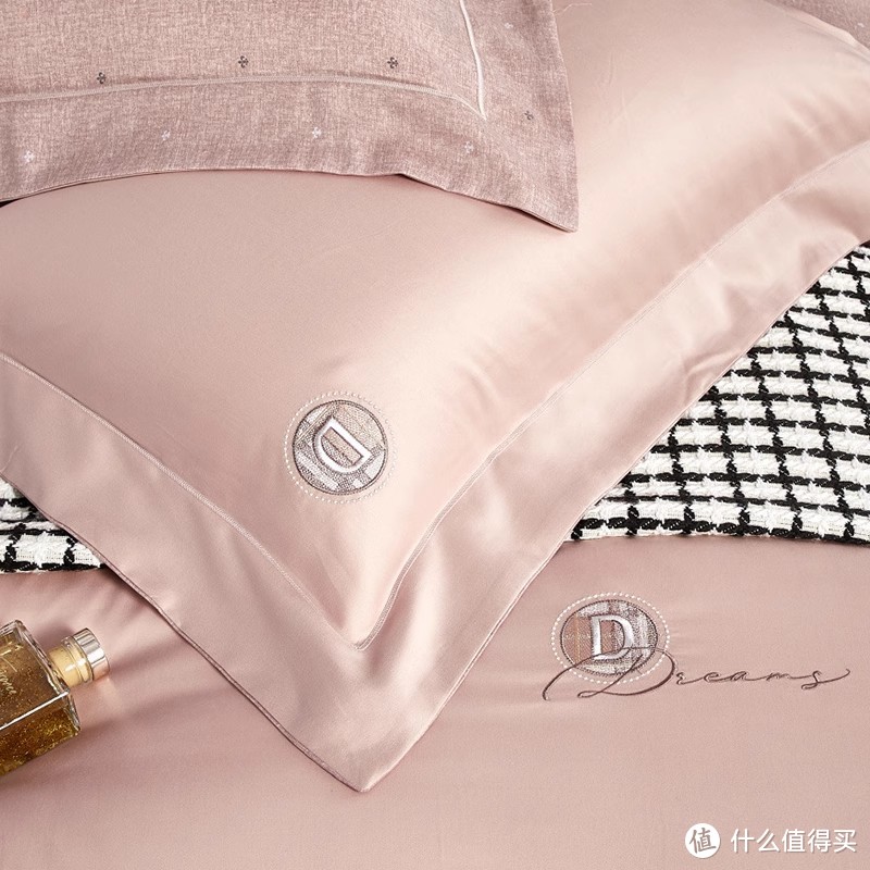 舒适柔软，凤凰家纺床上用品让你享受极致的睡眠体验！