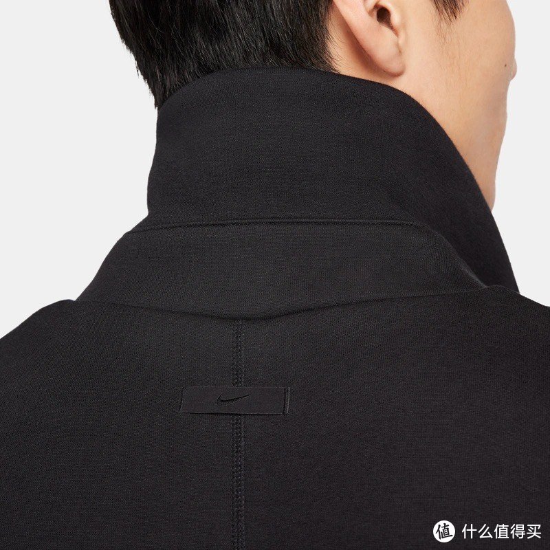 NIKE SPORTSWEAR TECH FLEECE REIMAGINED 男子宽松版型风衣——时尚与舒适的完美融合