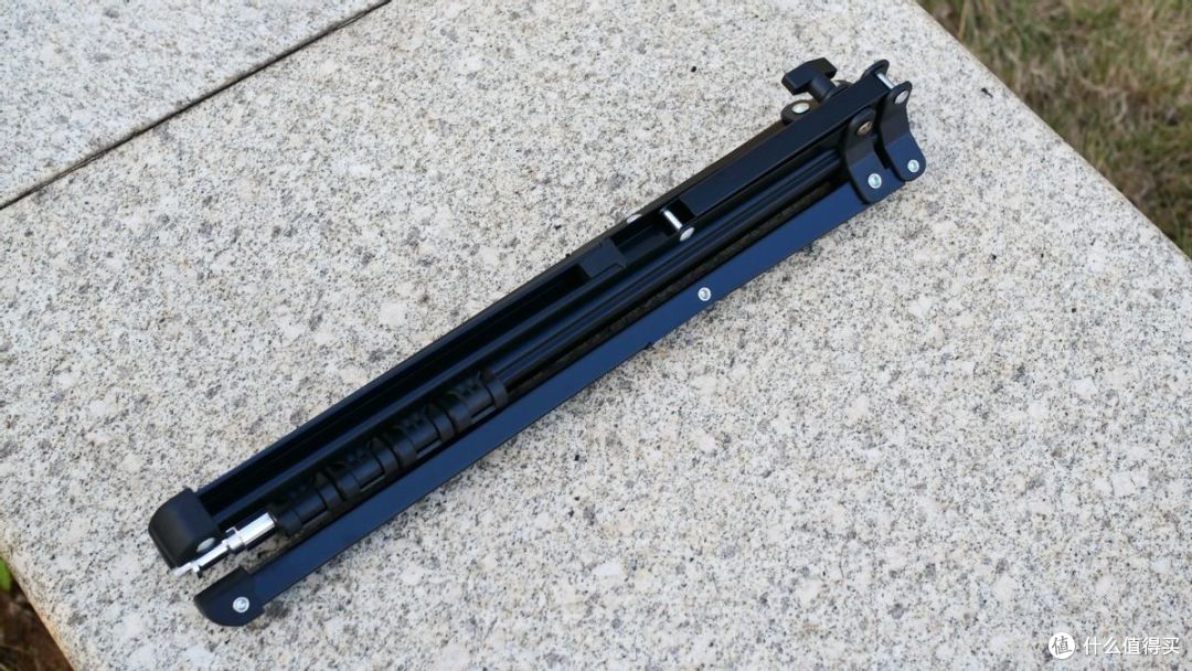 带稳定器的防抖自拍杆，支持AI人脸追踪：奥川M2 PRO体验