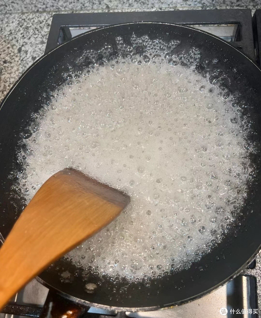 给我留一串!童年的记忆！冰糖葫芦里的幸福时光。