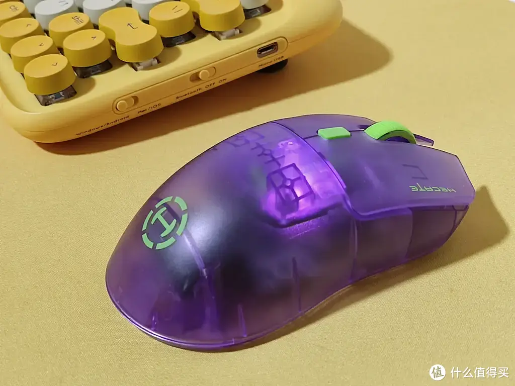 这抹透紫真的爱了，还可以一键切换静音微动！漫步者HECATE G3M PRO灵能版三模无线游戏鼠标体验