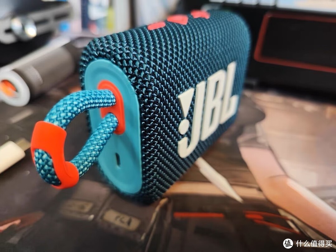 小巧大能量：JBL GO3蓝牙音箱