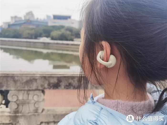 不做“小聋人”，耳机，就戴蛇圣陨石C2夹耳式耳机