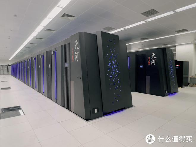 中国发布最新超级计算机：性能每秒62亿亿次，全球第二