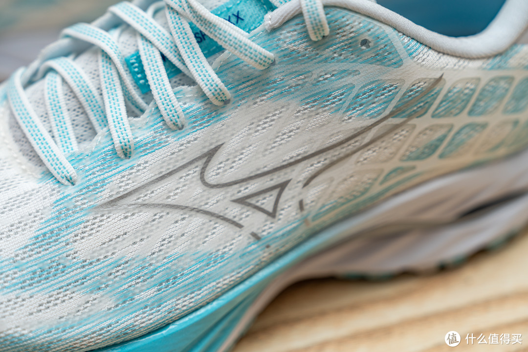 颜值提升 支撑加强：美津浓 20 周年限定配色跑步鞋 INSPIRE 20 SP 体验
