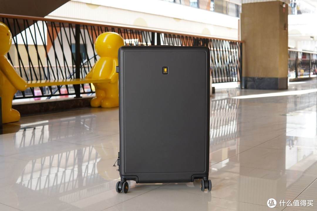 行李无处安放？年货节优选之地平线8号大旅行家系列行李箱——大容量、多尺寸、高颜值