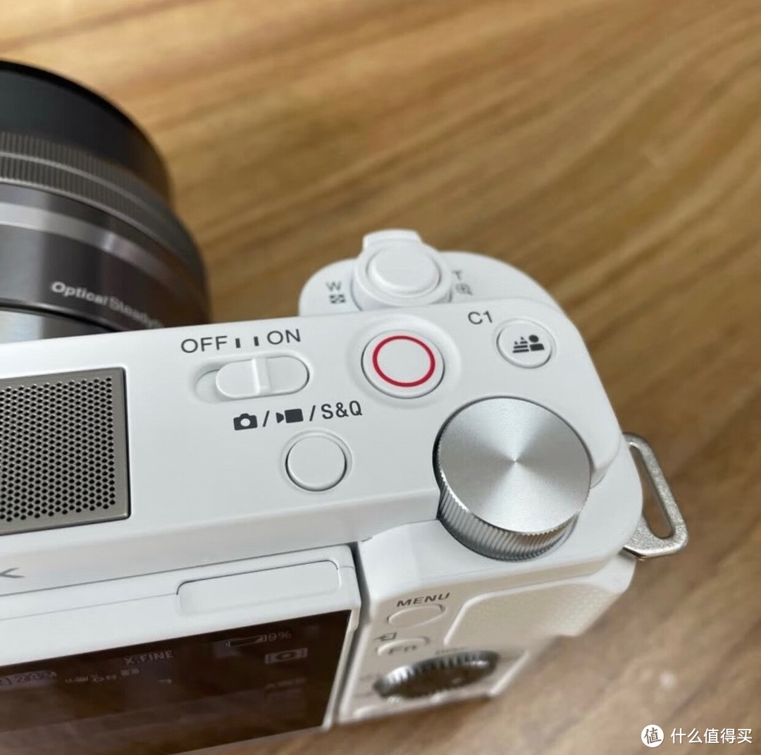 4K视频拍摄能力，索尼ZV-E10L微单相机助你捕捉生活中的每一刻