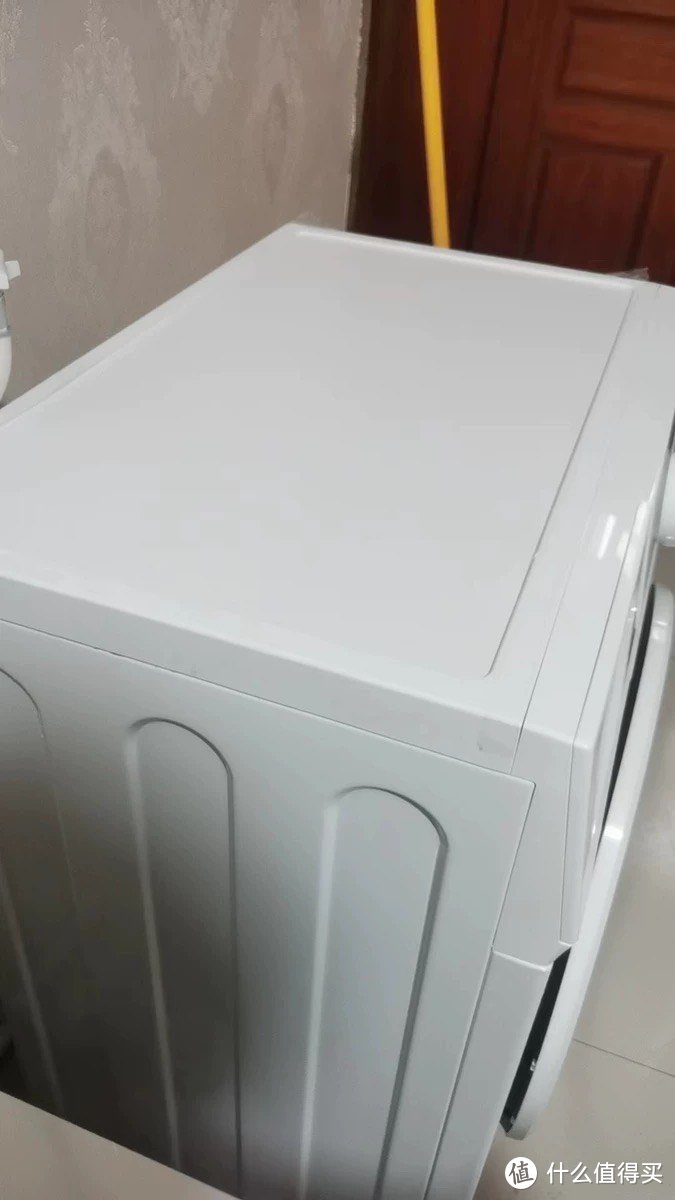 ￼￼东芝（TOSHIBA）滚筒洗衣机全自动 超薄自由嵌 变频电机 7公斤超薄洗衣机 巨浪洗护色护形 以旧换￼￼