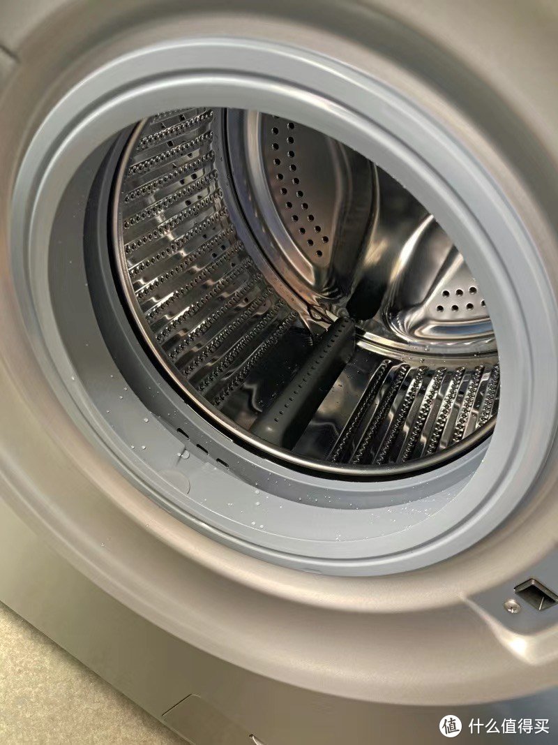 ￼￼松下（Panasonic）全自动滚筒洗衣机 洗烘一体 10kg超薄 泡沫净祛污渍 无水空气洗 95℃高温除菌 ￼￼