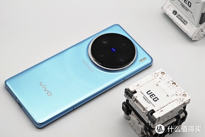 vivo X100 Pro：影像之王、满分旗舰！