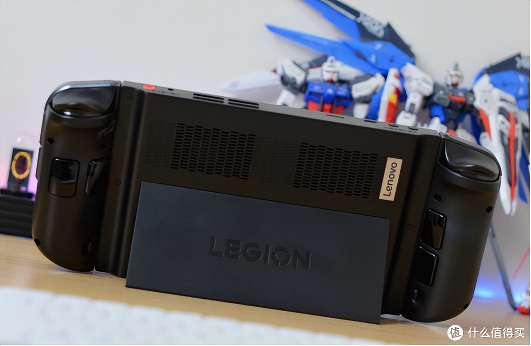 联想拯救者掌机Legion Go上手实测，传统PC掌机的难题终于得以解决
