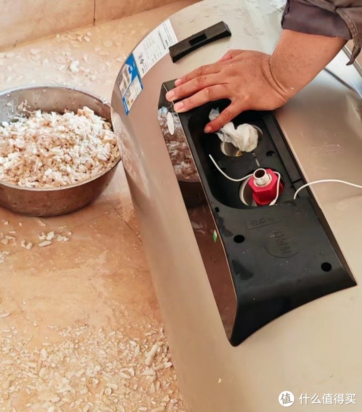 用这个方法清洁热水器的水垢！