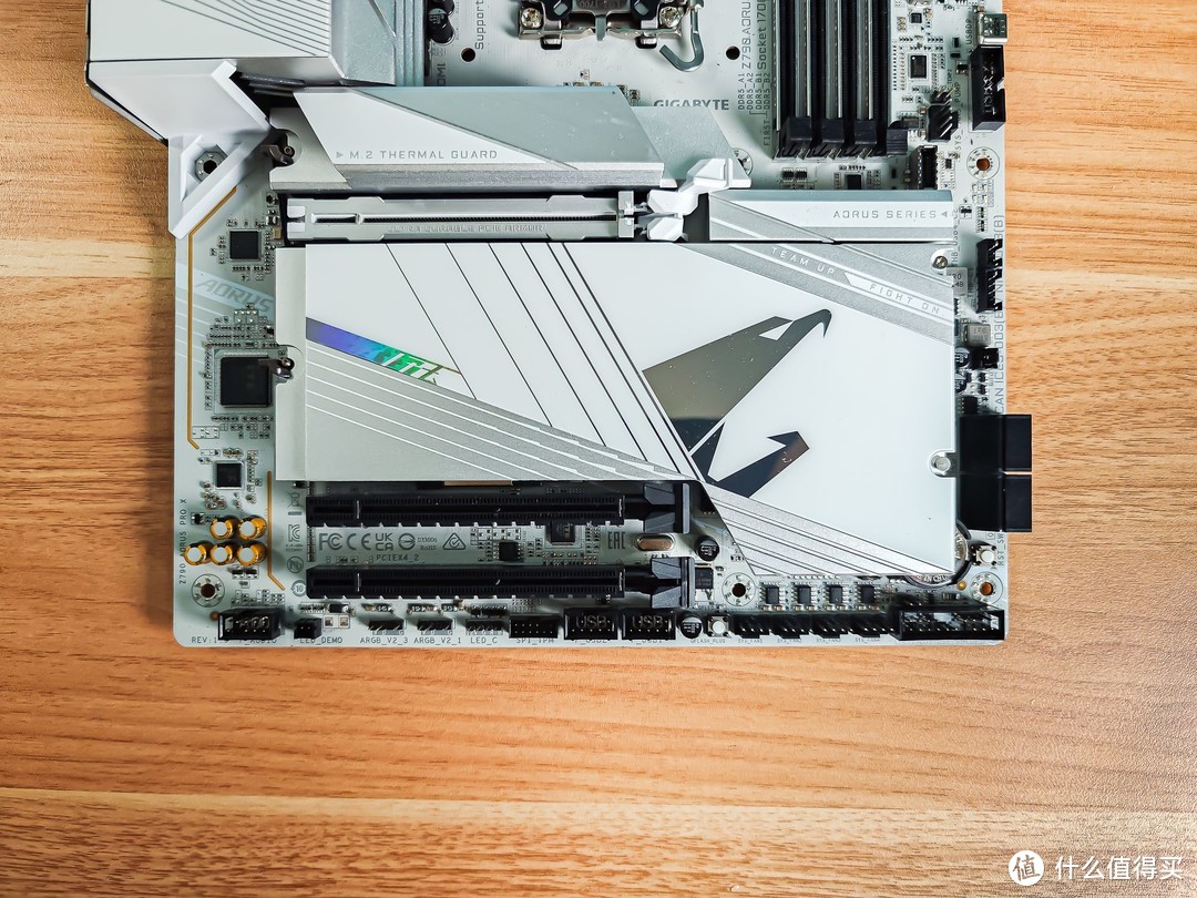 用它超频更轻松，超强白色Z790主板现身，技嘉Z790 AORUS PRO X装机