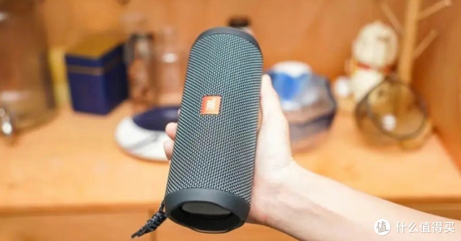 JBL Flip Essentials，便携式蓝牙音箱，音乐爱好者的福音！