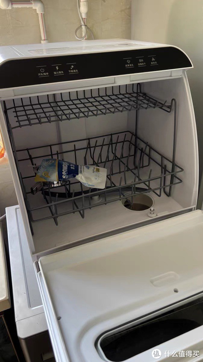 德世厨自动台式8人大容量洗碗机，让你享受轻松便捷的厨房生活