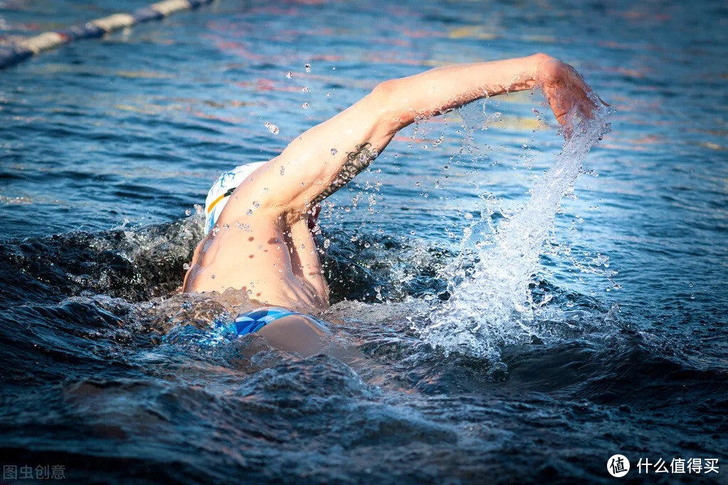冬季健身｜冬季游泳好处真的很多呢，但是有些事情你一定要知道