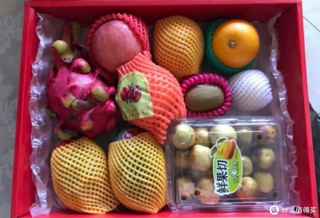 混搭水果礼盒很丰富哦