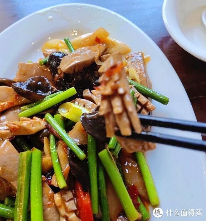 想在北京吃正宗川菜，就来攀西土菜馆，味道巴适的很！