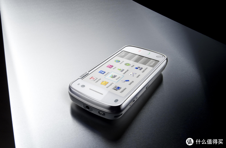 诺基亚“复活”发新概念机，N97配置强悍堆料足，匹敌iPhone15！
