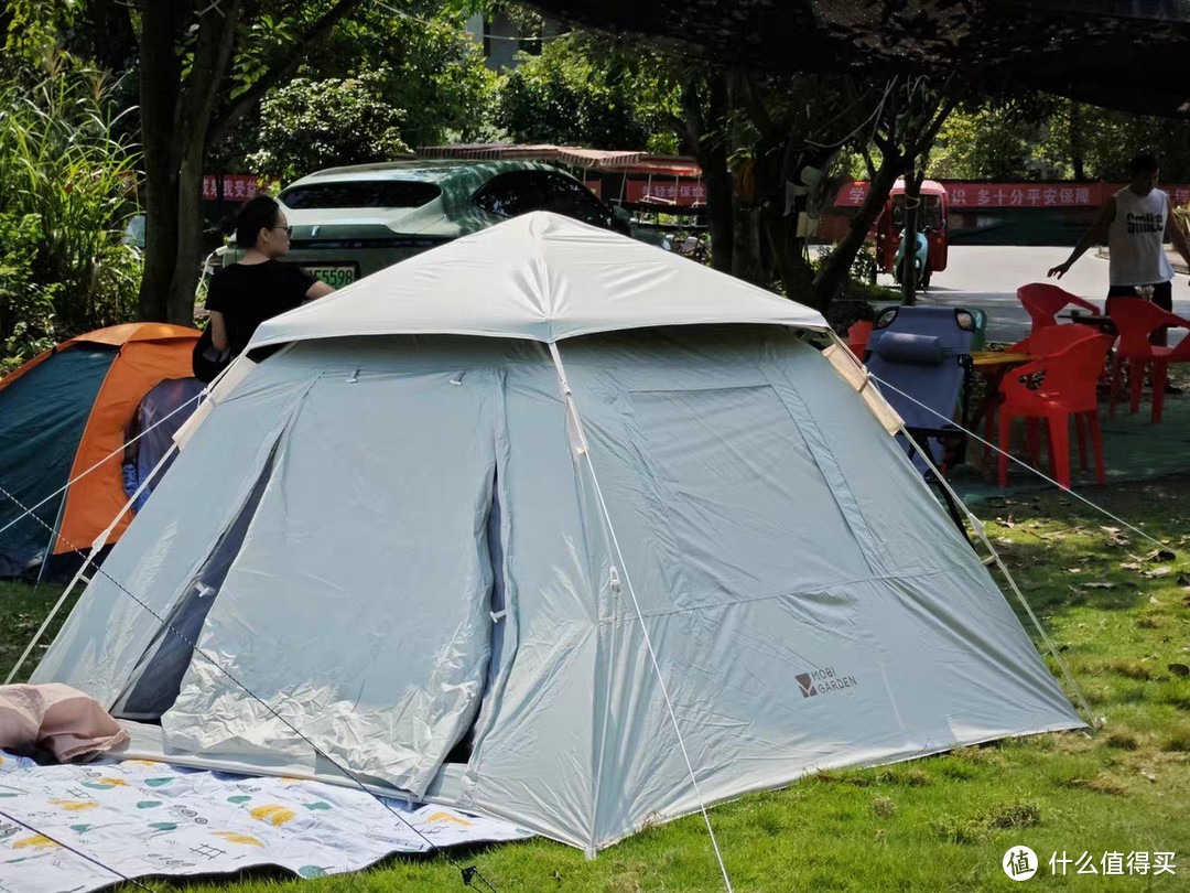牧高笛帐篷，一款为户外露营爱好者精心打造的便携式帐篷
