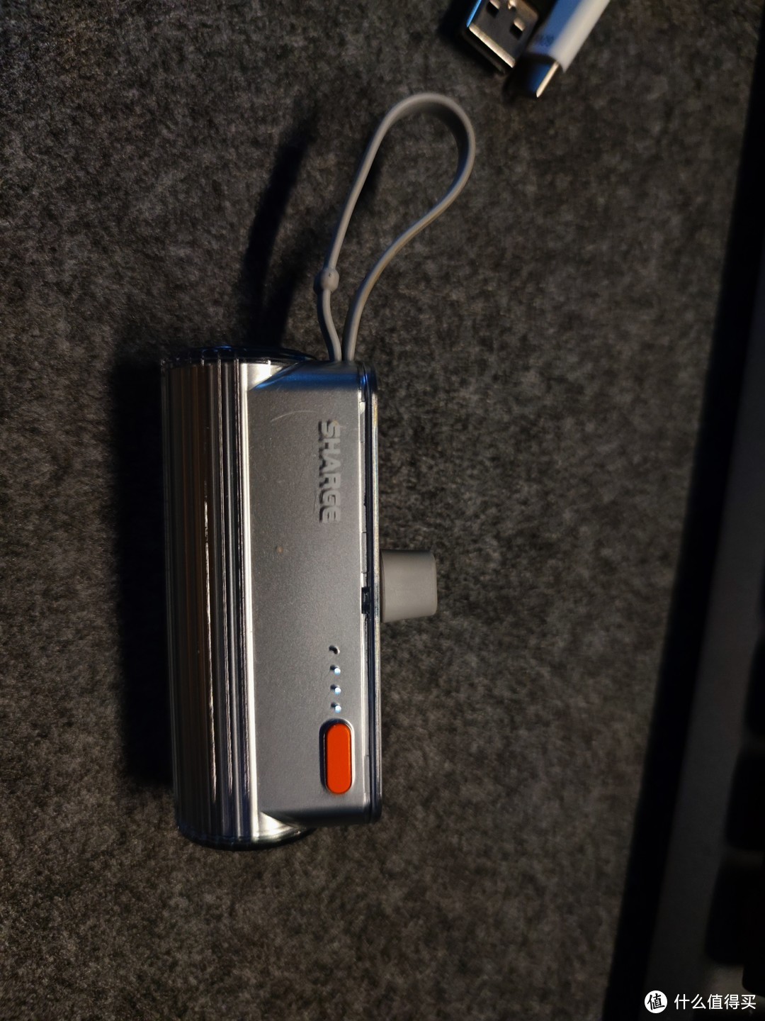 旅行必备神器：充电器充电宝，让你告别电量焦虑！