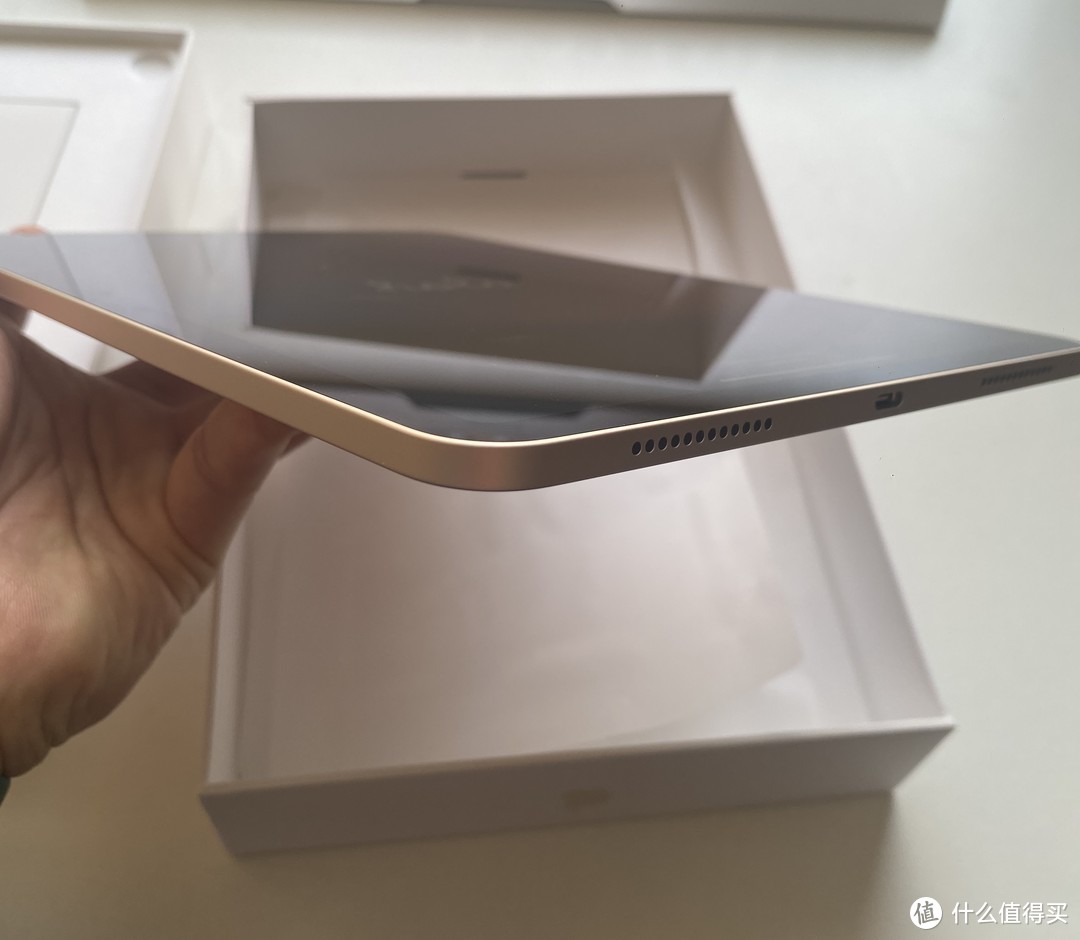 你怎么知道我入手了iPad Air5星光色