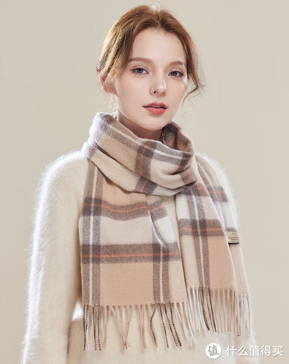 玖慕（JIUMU）纯羊绒围巾 WR061 礼盒装: 柔软保暖的时尚选择