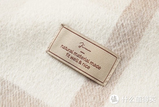 玖慕（JIUMU）纯羊绒围巾 WR061 礼盒装: 柔软保暖的时尚选择