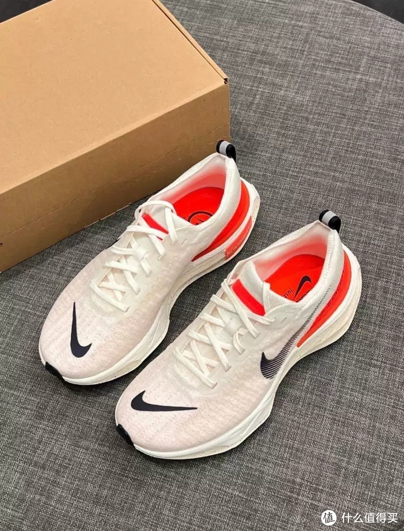 Nike ZoomX Invincible 女款开箱