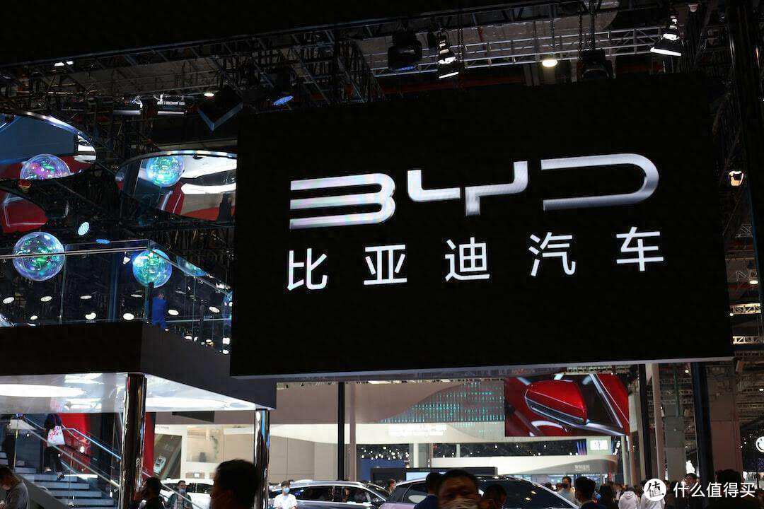 中国汽车产业开始爆发，比亚迪年销量302万辆，2024年能破450万吗？
