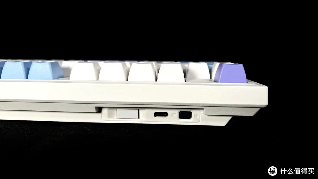 DURGOD K100三模机械键盘：学生党、上班族的不二之选