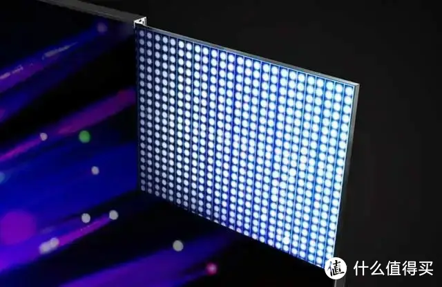 家电品牌的降维打击｜雷鸟Q8 MiniLED 34寸显示器